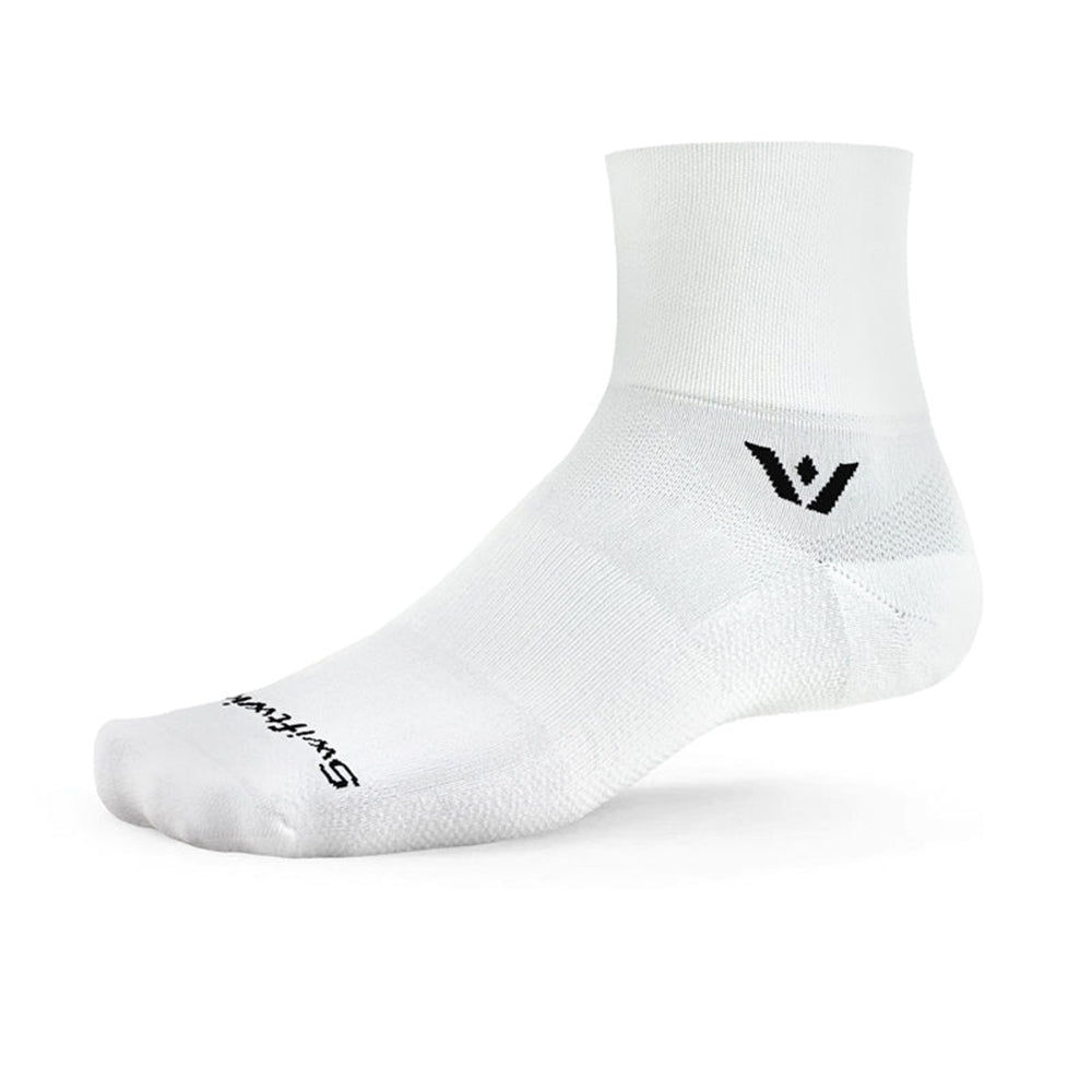 Meia de Compressão Swiftwick Aspire™ para Corrida e Ciclismo Two Cano Baixo - Branca