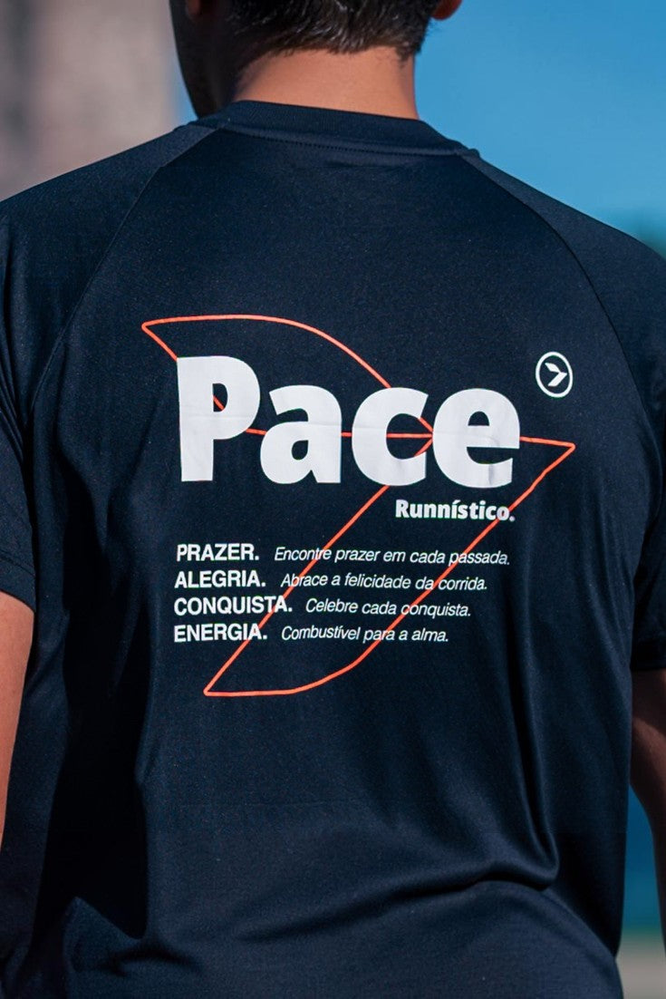 Camiseta masculina preta SPORTBR Julia Sette Pace de poliamida com estampa nas costas para corrida