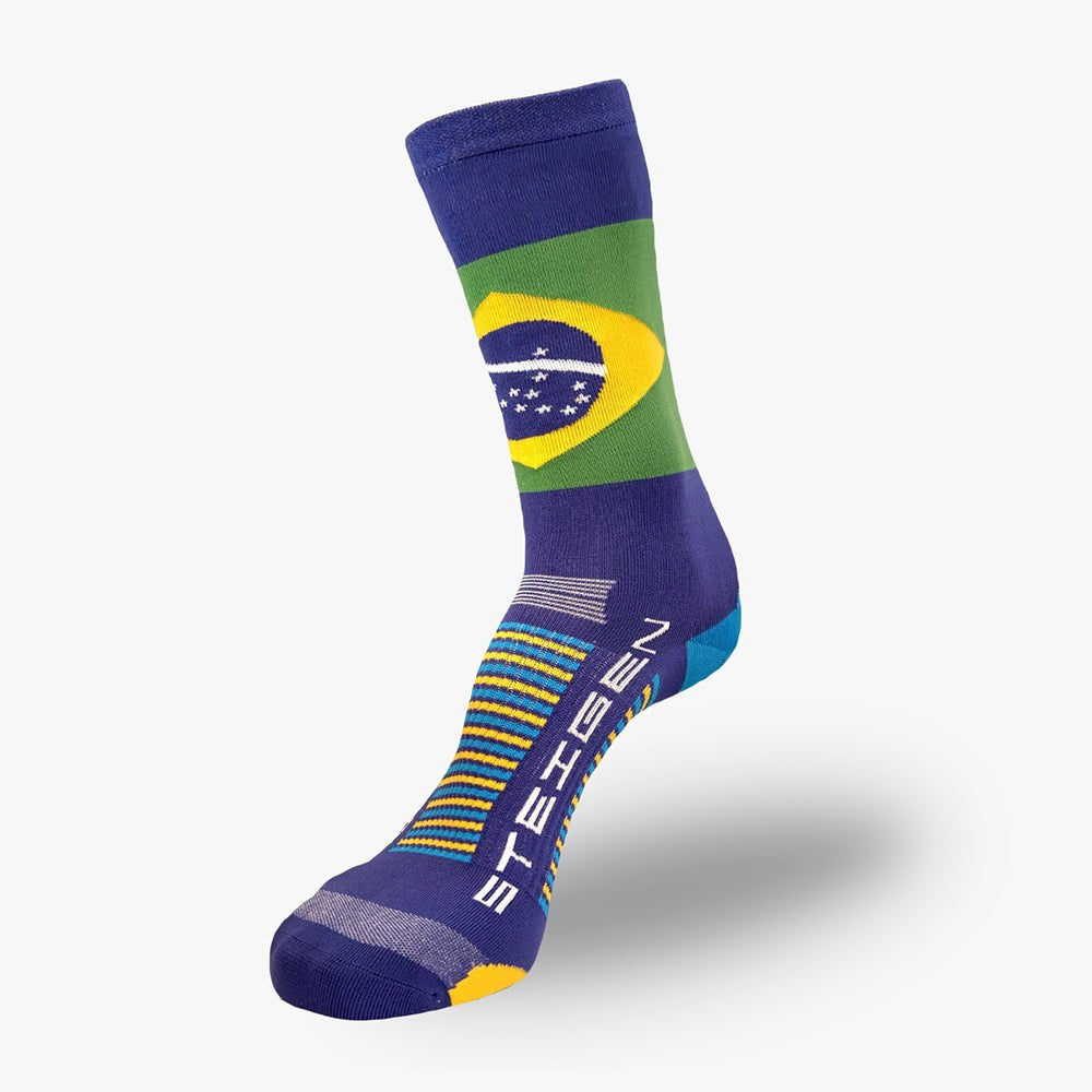 Meia cano alto SPORTBR com design da bandeira do Brasil, azul, verde e amarela, com logo Steigen.