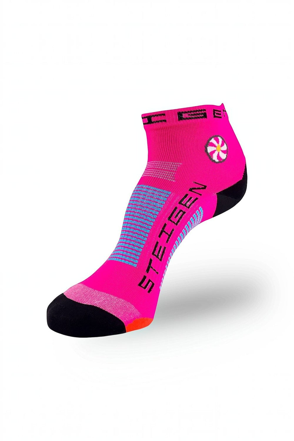 Meia de corrida SPORTBR Steigen cano baixo na cor rosa fluorescente com detalhes em preto e azul, tecido técnico.