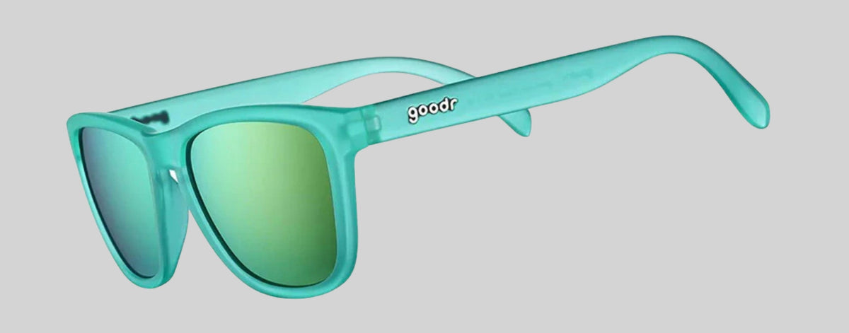 Óculos de sol Goodr Nessy's Midnight Orgy verde com lentes espelhadas polarizadas e proteção UV400.