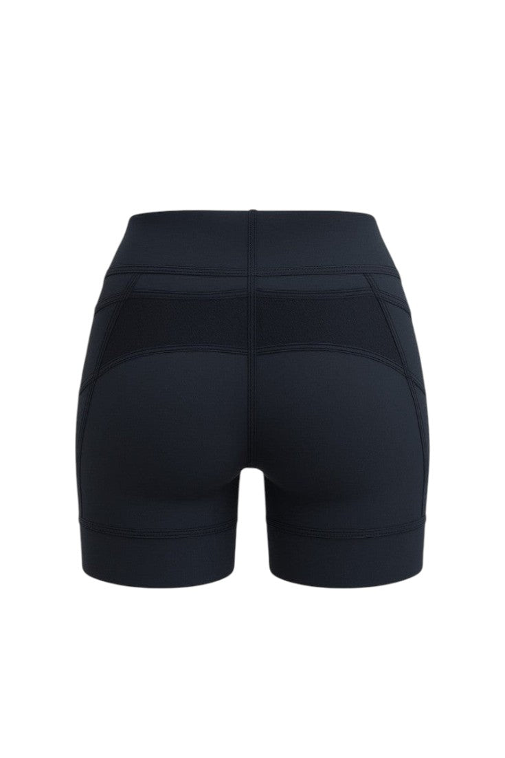 Shorts de compressão feminino preto SPORTBR com bolsos traseiros, tecido técnico de alta performance para corrida.