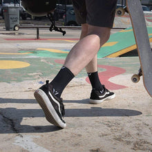 Meia de Média Compressão Swiftwick Flite XT Five Cano Médio - Preta