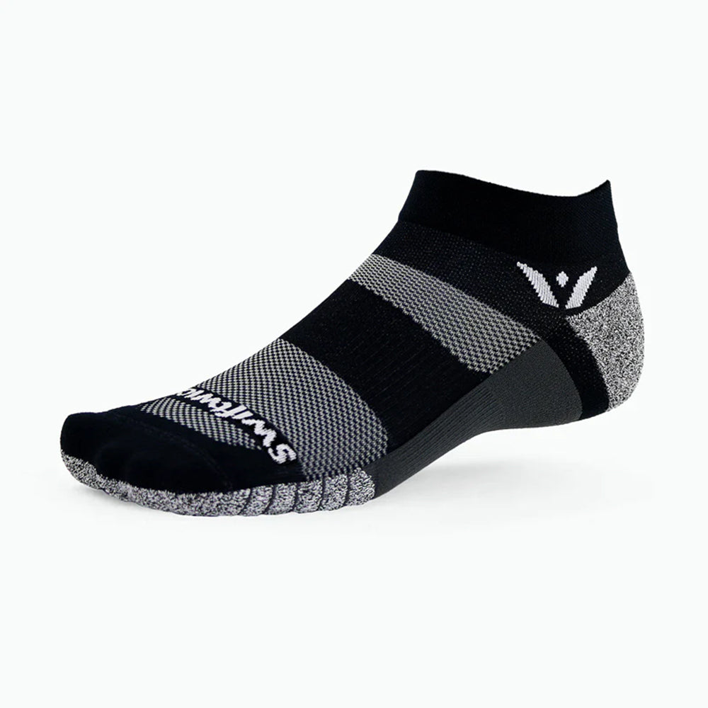 Meia de Média Compressão Swiftwick Flite XT One Cano Baixo - Preta