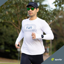 Homem utilizando o Manguito verão branco - Sportbr.