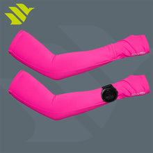 Manguito Esportivo Verão - Sportbr Rosa é ideal para atividades ao ar livre, proporcionando conforto e praticidade. Feito com poliéster microfibra, que ajuda na rápida eliminação do suor. Possui saída para o relógio e encaixe para o dedo, permitindo liberdade total nos movimentos. Protege contra raios solares com tecido UV FPS50+ e também contra baixas temperaturas. Pode ser usado com regata, camiseta manga curta ou até mesmo com top.