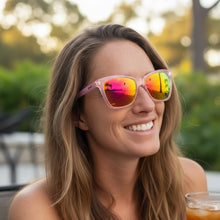 Óculos De Sol Goodr - Living In a Material Swirl