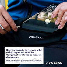 Demonstração uso do bolso da pochete 360 Plus para carregar o celular.