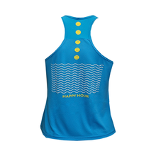 Regata azul com frase HAPPY HOUR nas costas.