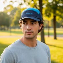 Boné de corrida azul e azul claro da SPORTBR, ultraleve, com logo da marca bordado e painéis laterais em mesh para ventilação.