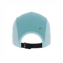 Boné de corrida SPORTBR azul claro e verde água, com logo discreto e ajuste preto.