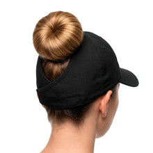Boné preto de corrida SPORTBR com abertura para rabo de cavalo, tecido dry fit e aba dobrável.