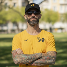 Boné preto 100% algodão SPORTBR com logo MPR bordado em amarelo, aba curvada e regulagem ajustável.