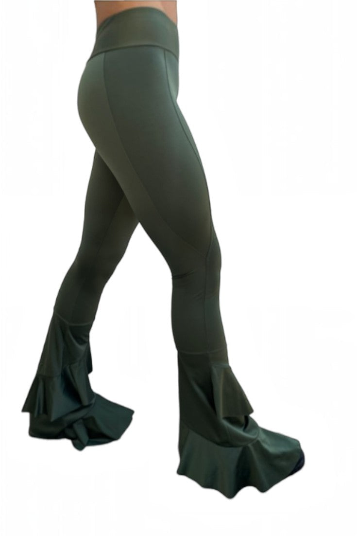 Calça feminina SPORTBR modelo Waves verde oliva com barra em formato de ondas e tecido tecnológico modelador