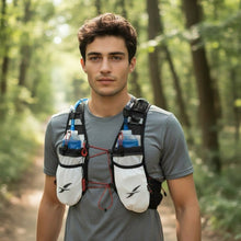 Colete de hidratação SPORTBR Hydravest 2.5L preto e branco com duas garrafas soft flask azuis, para corrida.