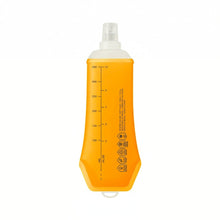 Garrafa Squeeze Soft Flask 350ml SPORTBR laranja, flexível e compacta, ideal para corrida e trilha.