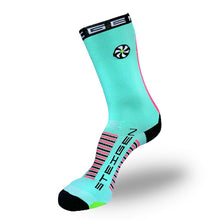 Meia cano alto Steigen Licorice Allsorts azul-petróleo com detalhes em rosa e preto, tecnologia anti-bolhas.