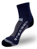 Meia cano médio azul marinho lisa da SPORTBR com logo Steigen e detalhes em cinza, feita de nylon e lycra.