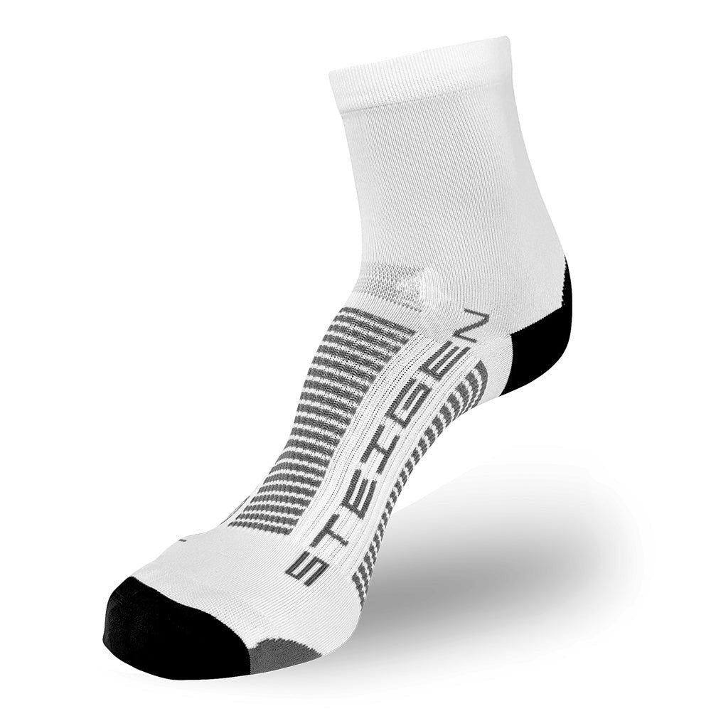 Meia cano médio branca lisa da SPORTBR com detalhes em cinza e preto, ideal para corrida.