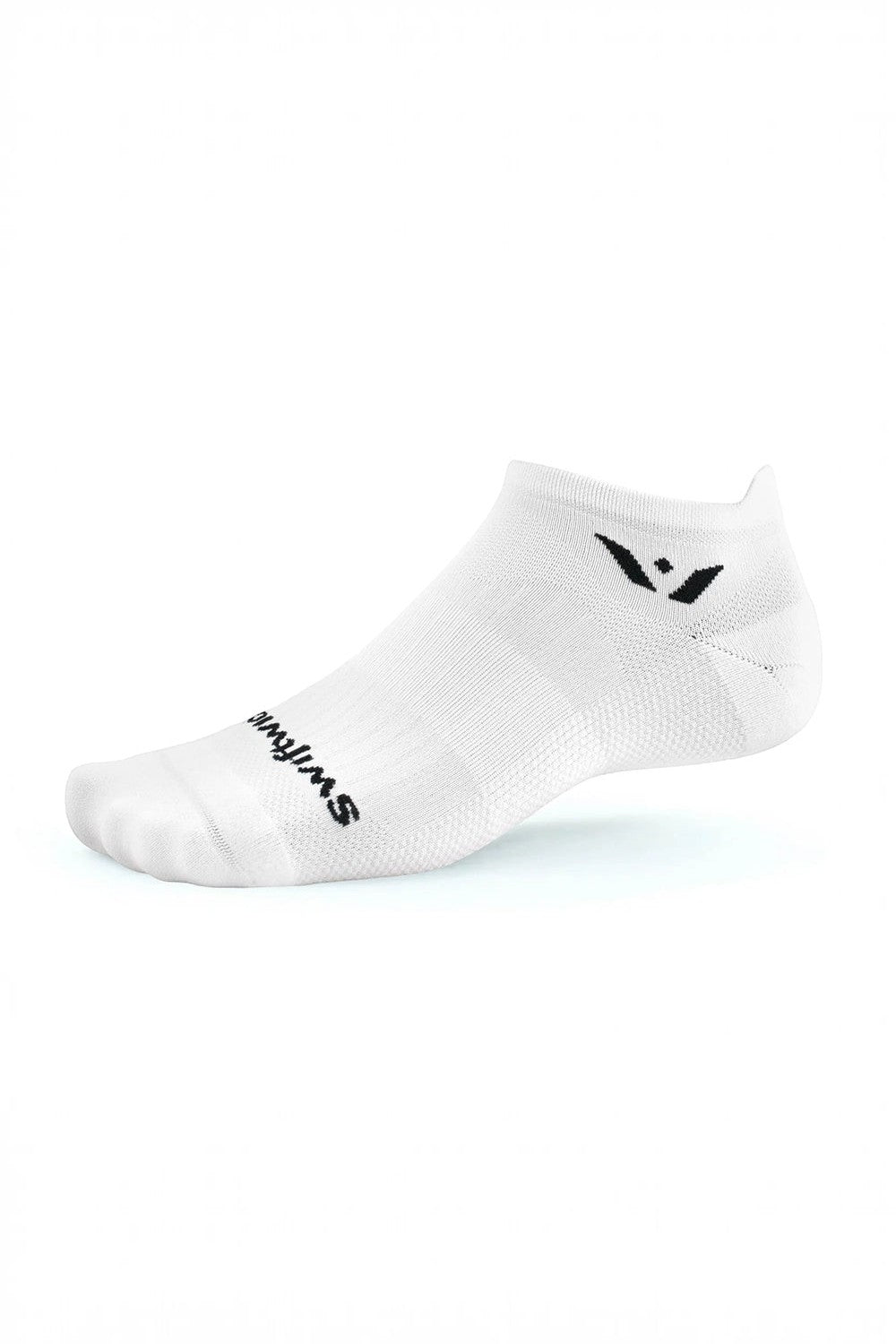 Meia de compressão branca SPORTBR Swiftwick Aspire Zero com design ultraleve e respirável para corrida.