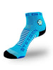 Meia Steigen cano baixo azul com detalhes em branco e preto, ideal para corrida.