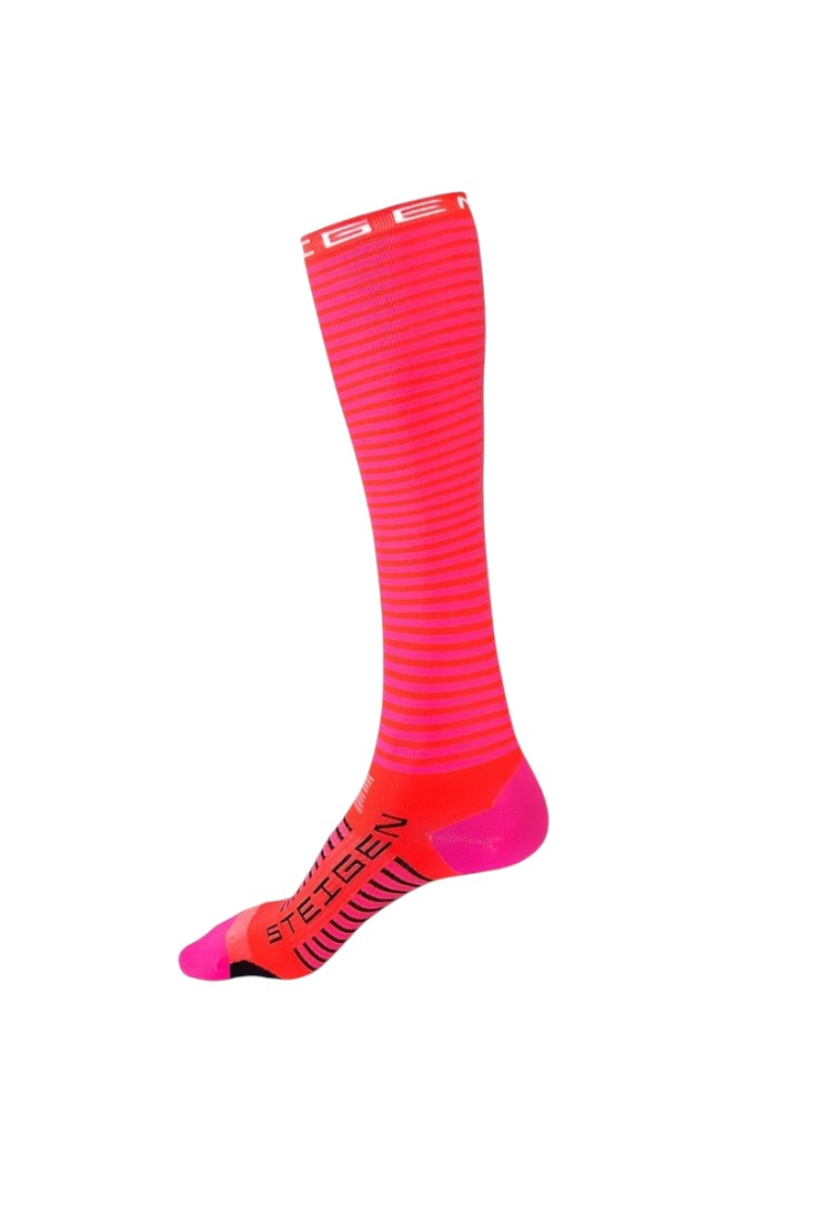 Meia esportiva de cano inteiro SPORTBR na cor rosa, com tecido técnico respirável, sem costura e design anti-bolhas.