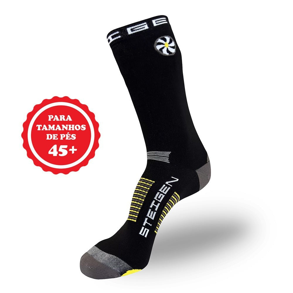 Meia SPORTBR Steigen cano alto preta com detalhes em amarelo e cinza, para tamanhos 45+, tecnologia anti-bolhas.