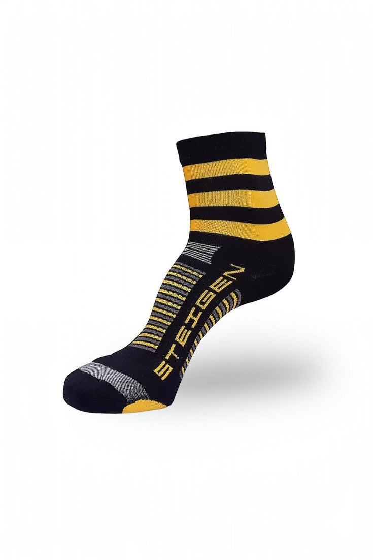 Meia esportiva SPORTBR Steigen cano médio Bumble Bee preta e amarela com design listrado e suporte no arco plantar