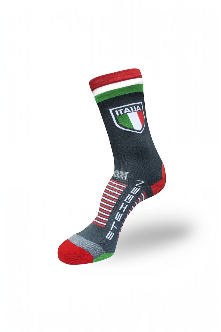 Meia de corrida SPORTBR Steigen cano alto cinza com detalhes em verde, branco e vermelho e emblema da Itália.