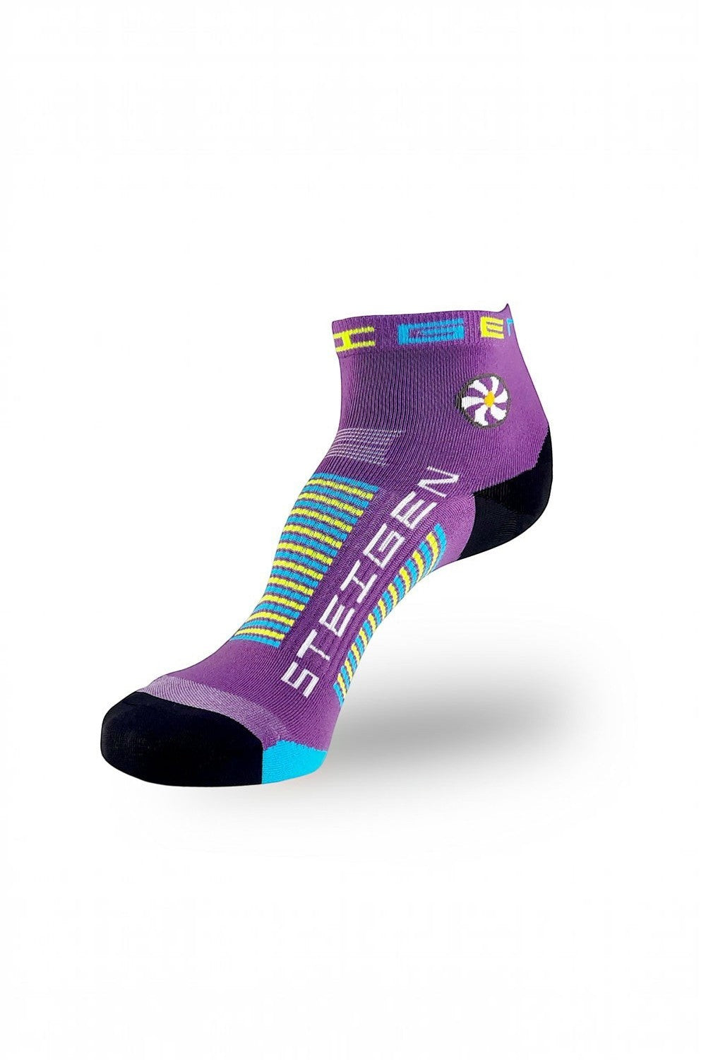 Meia de corrida SPORTBR Steigen cano baixo na cor roxa com detalhes em azul e amarelo, tecido técnico sem costura.