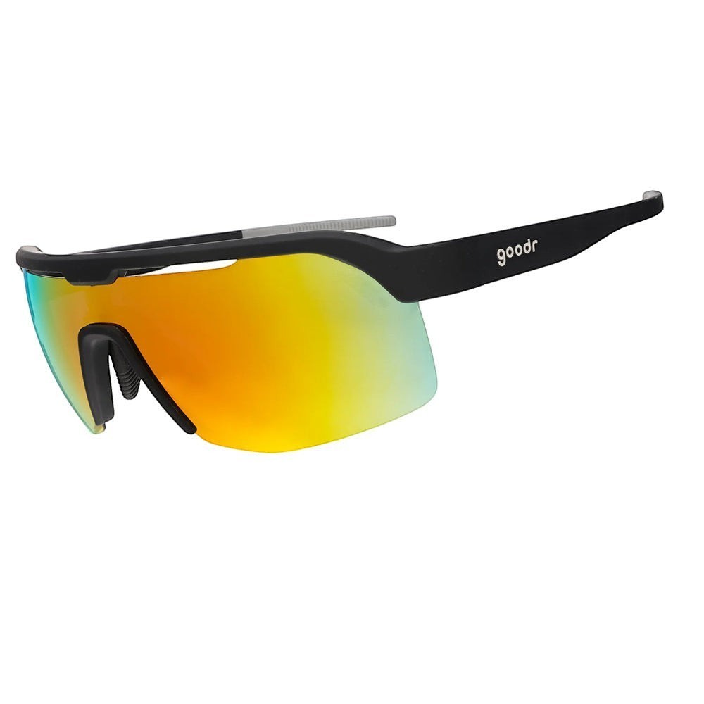 Óculos de sol Goodr pretos com lentes espelhadas laranja e proteção UVA UVB, ideais para corrida.