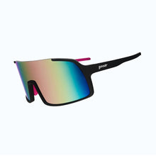 Óculos de sol Goodr pretos com lentes espelhadas multicoloridas e detalhes em rosa, ideais para corrida.