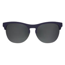 Óculos de sol Goodr Full Sail Frenzy azuis marinhos com lentes cinza espelhadas polarizadas.
