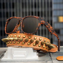 Óculos de sol Goodr Hellhound Hallucinations grandes, armação tartaruga marrom e preta, lentes marrons polarizadas.