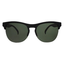 Óculos de sol Goodr Members Only Misfit pretos com lentes verdes escuras polarizadas e proteção UVA UVB.