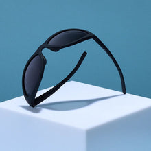 Óculos de sol pretos Goodr Outruns Own Shadow para corrida, com lentes polarizadas e proteção UV400.