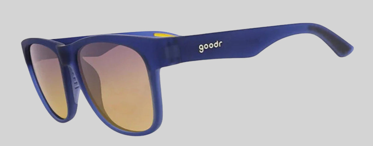 Óculos de sol SPORTBR Goodr Electric Beluga Boogaloo azuis com lentes amarelas polarizadas e proteção UV400.