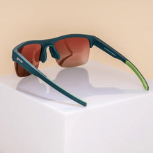 Óculos de sol Goodr Lawn Mower Drag Race verdes com lentes rosas, ideais para corrida, com proteção UV400.