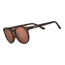 Óculos de sol Goodr Nine Dollar Pour Over marrom, armação tartaruga, lentes espelhadas marrons com proteção UVA UVB.