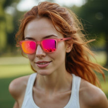 Óculos de sol Goodr Shrimpin Ain´t Easy rosa com lentes espelhadas rosa e proteção UVA UVB para corrida.