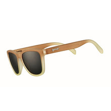 Óculos de sol Goodr Three Parts Tee marrom degradê com lentes polarizadas marrons e proteção UV400.