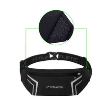 Pochete preta Fitletic Blitz com detalhes refletivos, ideal para corrida e uso diário. Possui grip interno de silicone.