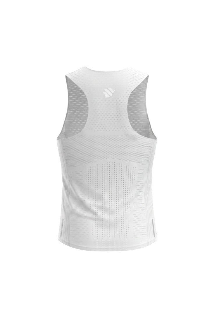 Regata esportiva masculina branca SPORTBR AirMesh com tecido respirável e detalhes refletivos, vista das costas.