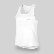 Regata feminina branca ultraleve SPORTBR AirMesh Run Free com logo discreto e tecido telado para alta respirabilidade.
