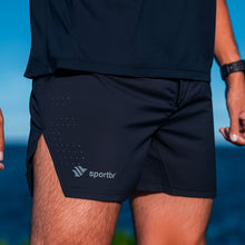 Shorts de corrida masculino SPORTBR preto, soltinho, com logo discreto e detalhes perfurados nas laterais.