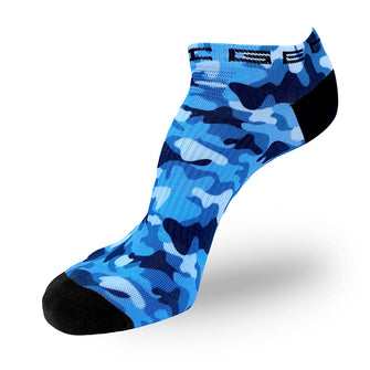 Meia corrida azul, sem cano e tamanho único. A meia é sem costura, anti-bolha e confortável.