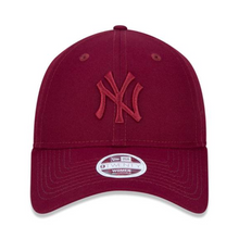 Boné New York Yankees Feminino 9TWENTY MLB - Vinho