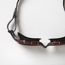 Óculos de Natação Zoggs Predator Flex Lente Polarizada Fume - Preto e Vermelho