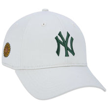 Boné 9TWENTY MLB New York Yankees Nature Aba Curva