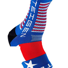 Meia corrida bandeira Texas, cano médio e tamanho único. A meia é sem costura, anti-bolha e confortável.